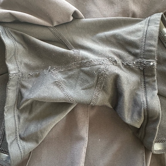 Lululemon Ruffle Skort Sz 10 - Picture 4 of 8